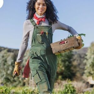 Vintage 90s Bib overalls Women’s Dark Army Green Medium